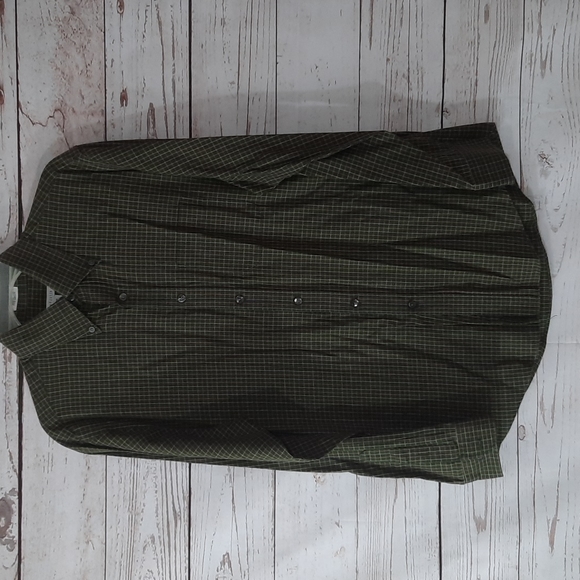 Van Heusen  Men's Plaid Button-Down Long Sleeve Dress Shirt - Picture 2 of 5